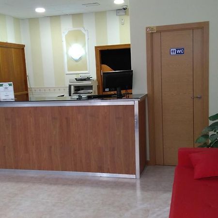 Pensión Calfred II Logroño Exterior foto