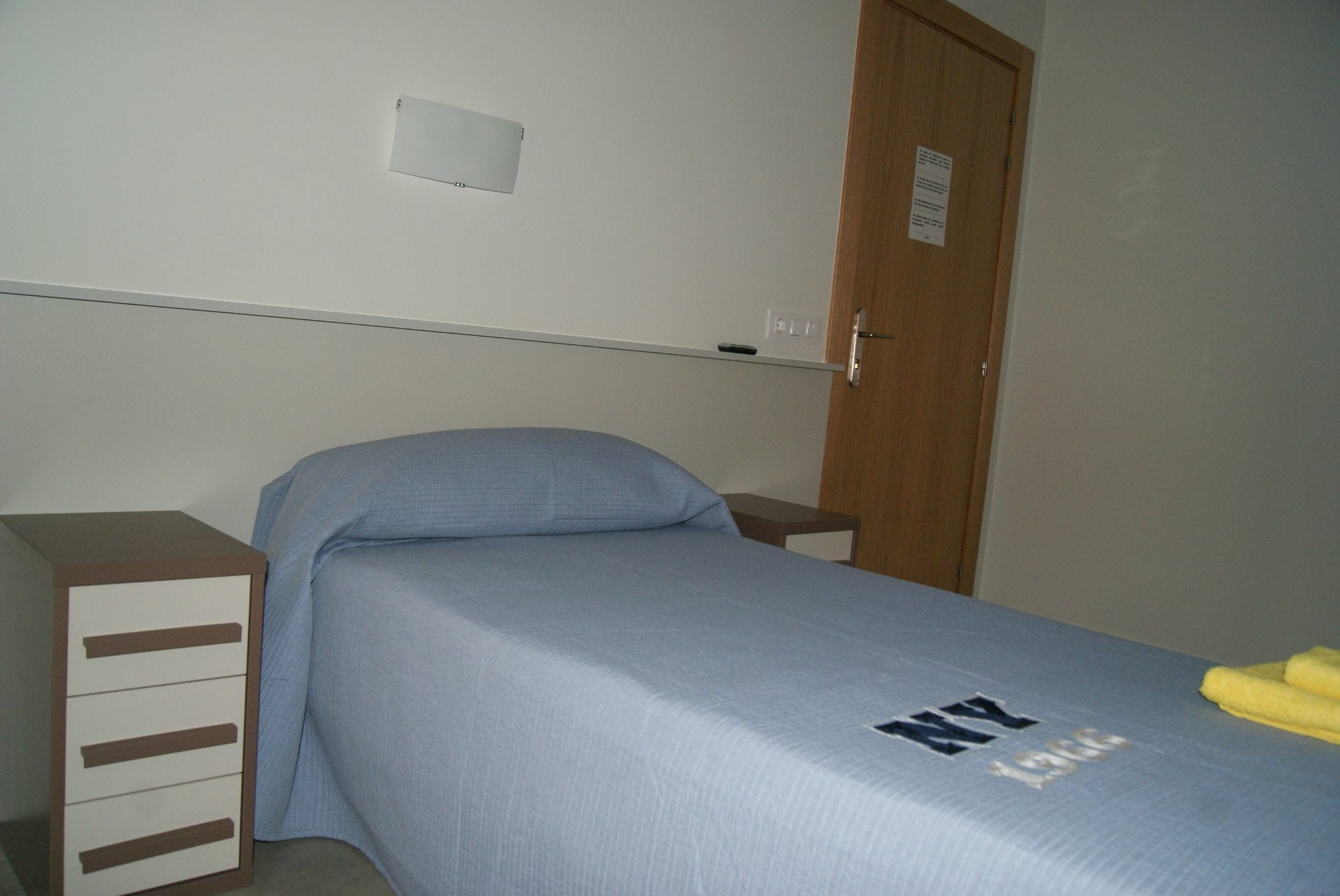 Pensión Calfred II Logroño Exterior foto